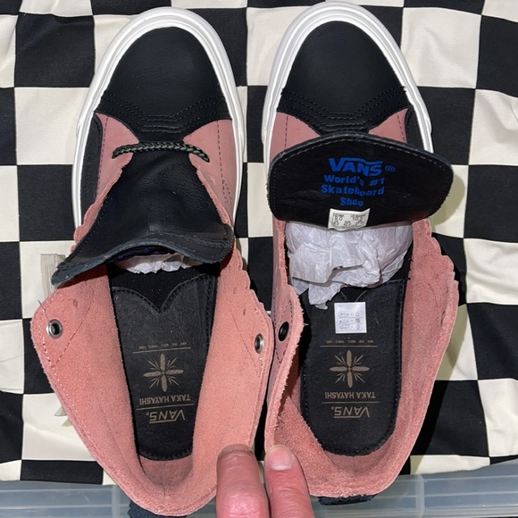 New VANS VAULT X Taka Hayashia TH SK8 Skool LX in Nubuck Leather Old Rose/ Black - Picture 9 of 16